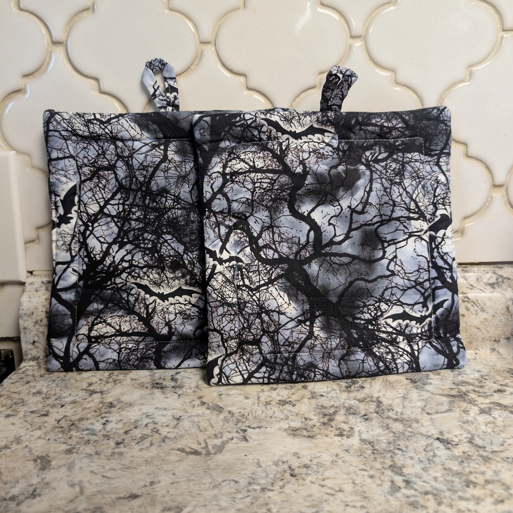 Black and White Tree Pattern Pot Holders